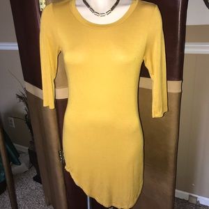 $5🔥 BUNDLE SALE Cute gold asymmetrical shirt